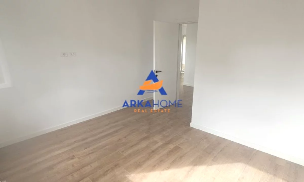 Apartment for sale in Tirana 3+1, Emty