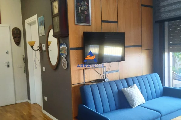 JEPET ME QERA APARTAMENT 1+1+VERANDE GJIMNAZI SAMI FRASHËRI 1000 EURO