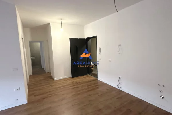 Apartment for rent in Tirana 2+1, Emty
