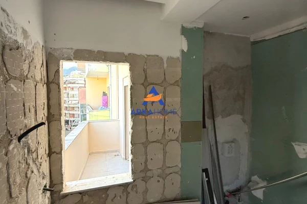 Apartment for sale in Tirana 2+1, Emty