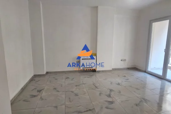 Shtepi me qera Apartament ne Tirane, 1+1, Mobilimi Bosh, pa mobiluar, Pagesa 623  Euro.