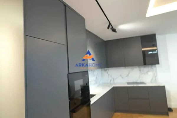 Shtepi ne shitje Apartament ne Tirane, 2+1, Mobilimi E mobiluar, Pagesa 650,000  Euro.