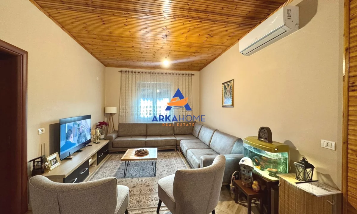 Shtepi ne shitje Apartament ne Tirane, 3+1, Mobilimi E mobiluar, Pagesa 187,000  Euro.