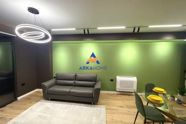 Shtepi me qera 2+1 ne Tirane - 1,300 Euro