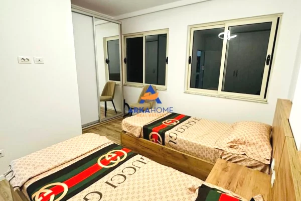 Shtepi me qera Apartament ne Tirane, 1+1, Mobilimi E mobiluar, Pagesa 520  Euro.