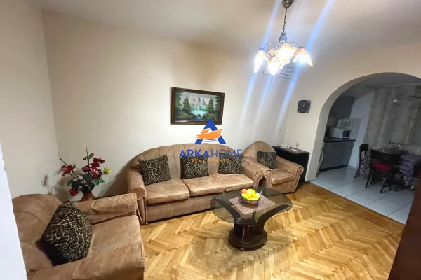 Shtepi me qera 2+1 ne Tirane - 520 Euro