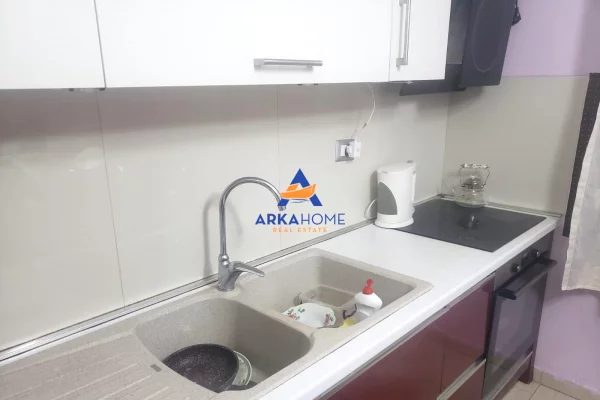 Shtepi me qera Apartament ne Tirane, 2+1, Mobilimi E mobiluar, Pagesa 853  Euro.