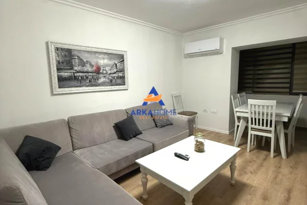 Shtepi me qera 2+1 ne Tirane - 750 Euro