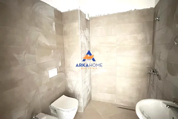 Appartamento in vendita a Tirana 1+1, Vuoto