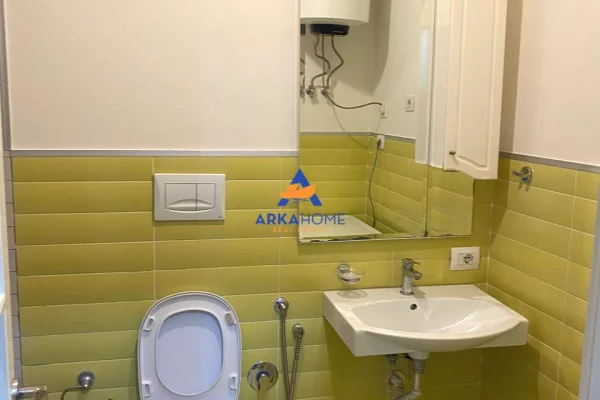 Appartamento in affitto a Tirana 2+1, Arredato