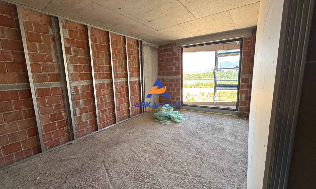 Shtepi ne shitje Apartament ne Tirane, 1+1, Mobilimi Bosh, pa mobiluar, Pagesa 248,040  Euro.