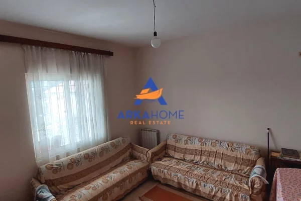 Casa privata/Indipendente in vendita a Tirana 4+1, Arredato