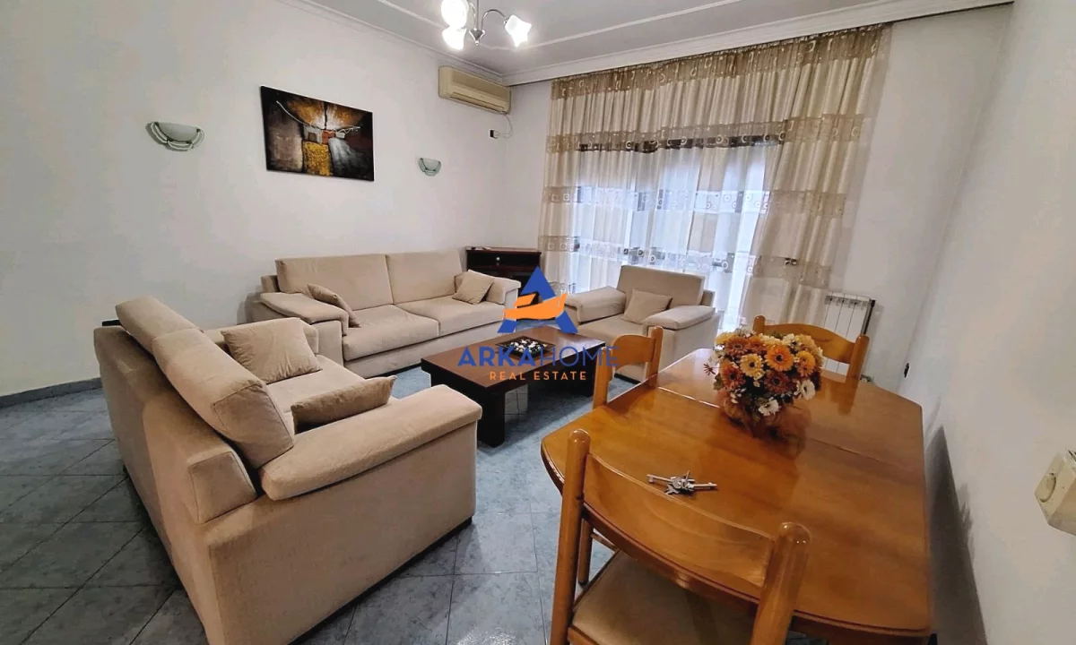 Shtepi me qera Apartament ne Tirane, 2+1, Mobilimi E mobiluar, Pagesa 572  Euro.