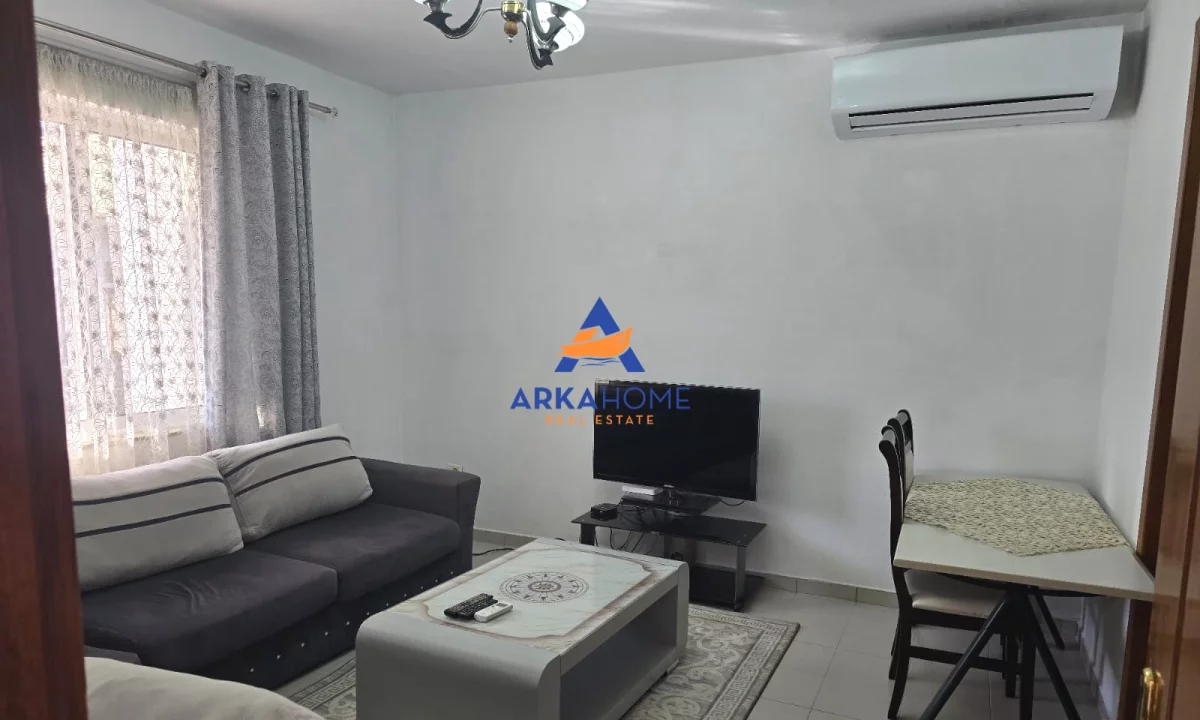 Appartamento in affitto a Tirana 2+1, Arredato