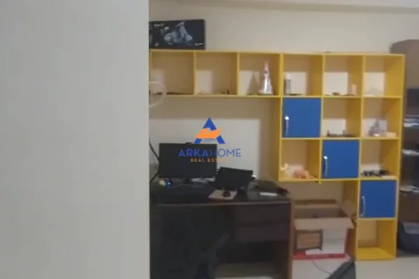 Appartamento in affitto a Tirana 2+1, Arredato