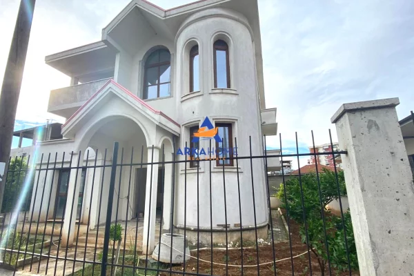 SHITET VILE 414M2 "KOMBINAT" 80.000.000 LEKE