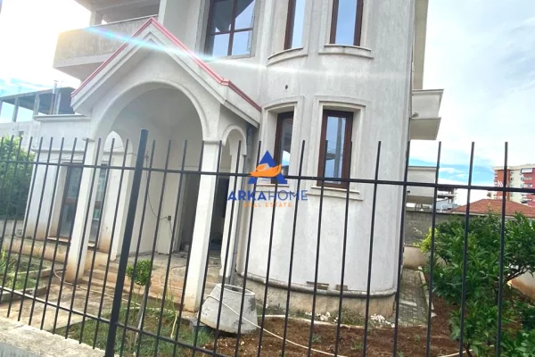 Luxury villas for sale in Tirana 7+1, Emty