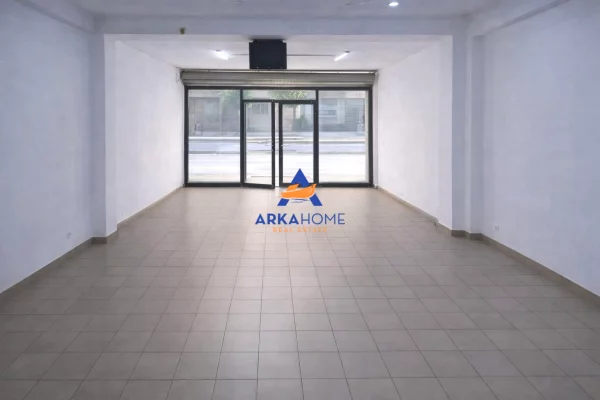 JEPET AMJENT BIZNESI ME QIRA 80M2 "RRUGA KONGRESI MANASTIRIT" 60000 LEKE