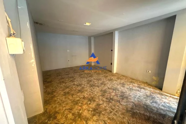 JEPET AMBIENT BIZNESI ME QERA 130M2 "PRAEN SQUARE 21" 1100 EURO