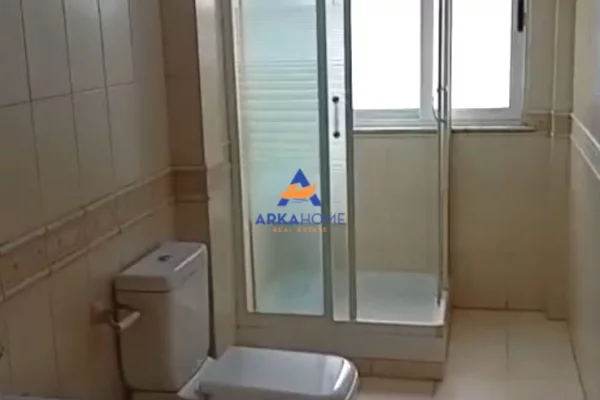 Appartamento in vendita a Tirana 3+1, Arredato