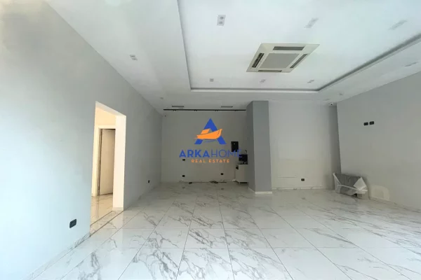 JEPET AMBIENT BIZNESI ME QERA 110M2 "RRUGA E KAVAJES" 2500 EURO