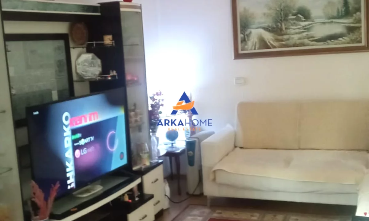 Shtepi me qera Apartament ne Tirane, 1+1, Mobilimi E mobiluar, Pagesa 450  Euro.