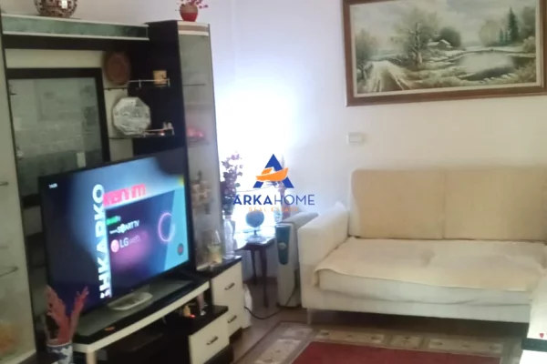 Shtepi me qera 1+1 ne Tirane - 450 Euro