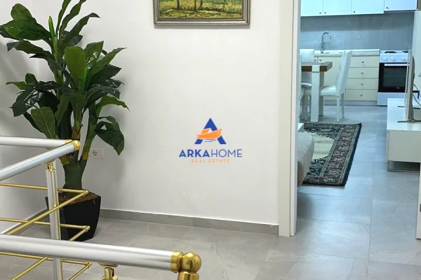 Appartamento in affitto a Tirana 2+1, Arredato