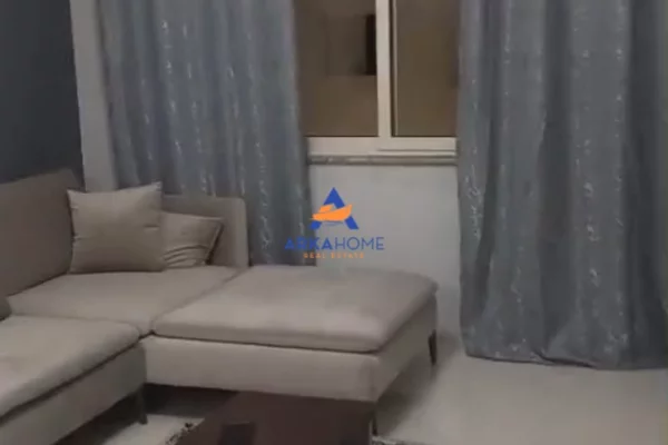 JEPET APARTAMENT ME QERA 2+1+2 BALLKONE "RRUGA 3 DESHMORET , YZBERISHT" 45000 LEKE