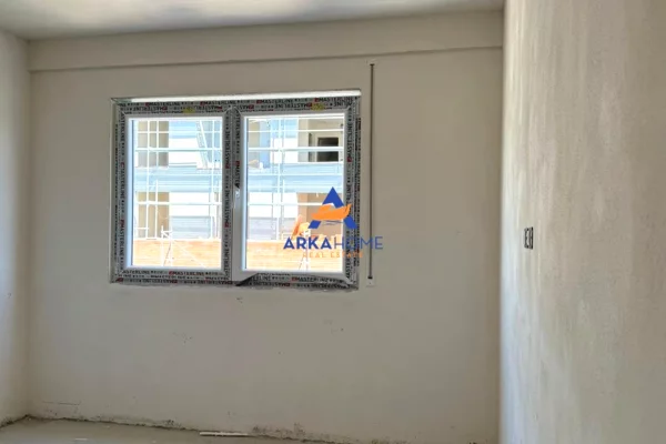 Shtepi ne shitje Apartament ne Tirane, 2+1, Mobilimi Bosh, pa mobiluar, Pagesa 161,646  Euro.