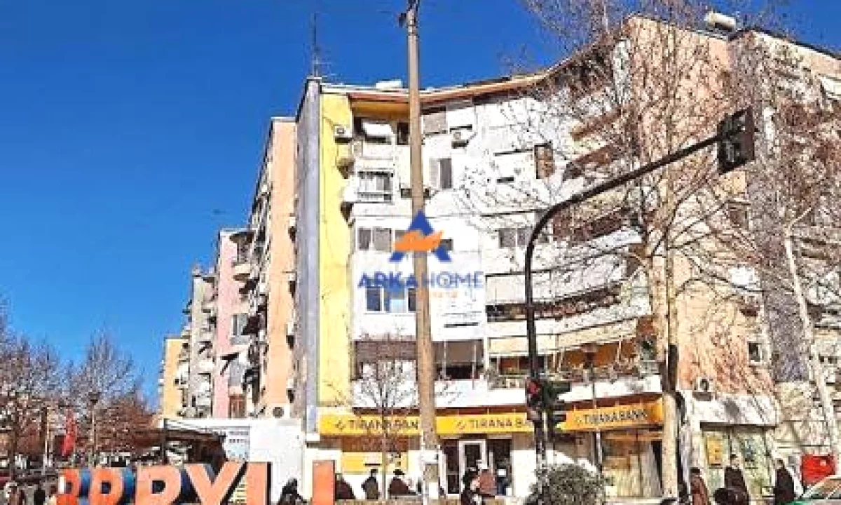 Shtepi ne shitje Apartament ne Tirane, 2+1, Mobilimi Bosh, pa mobiluar, Pagesa 137,000  Euro.