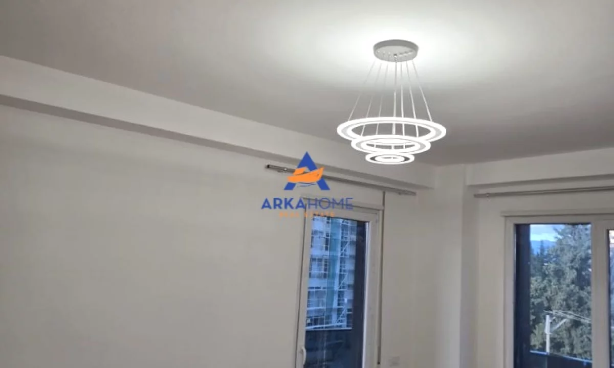 Shtepi me qera Apartament ne Tirane, 2+1, Mobilimi Bosh, pa mobiluar, Pagesa 625  Euro.