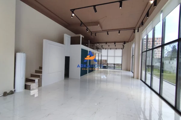 JEPET AMBIENT BIZNESI ME QIRA 120M2 "FIORE DI BOSKO " 12000 LEKE