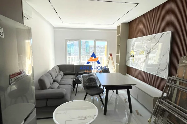 JEPET APARTMENT ME QERA 1+1+BALLKON "ZOGU I ZI" 1000 EURO