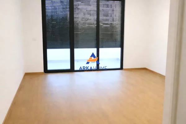 JEPET APARTAMENT ME QIRA PER ZYRA 3+1+BALLKON "FJORE DI BOSKO" 80000 LEKE