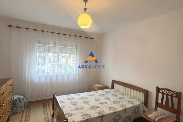 Appartamento in vendita a Tirana 2+1, Arredato