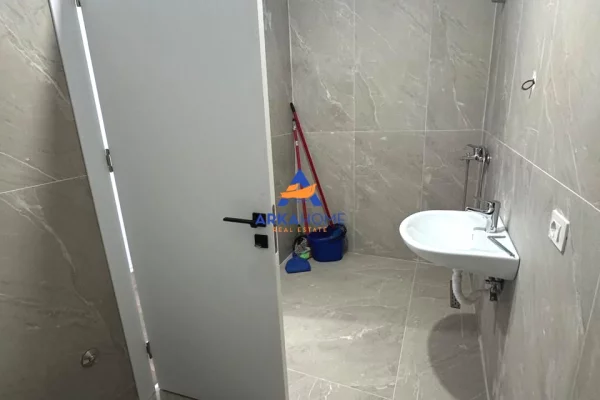 Appartamento in affitto a Tirana 2+1, Arredato