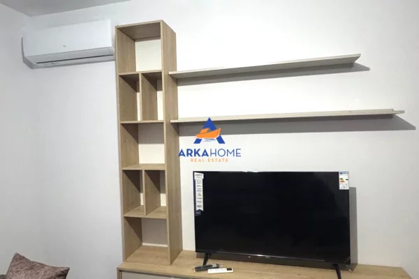 Appartamento in affitto a Tirana 2+1, Arredato