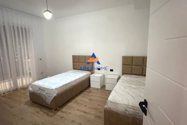 Shtepi me qera Apartament ne Tirane, 2+1, Mobilimi E mobiluar, Pagesa 600  Euro.