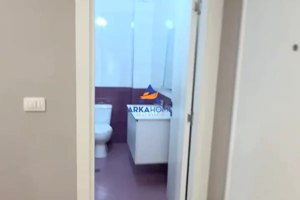 Appartamento in vendita a Tirana 2+1, Arredato