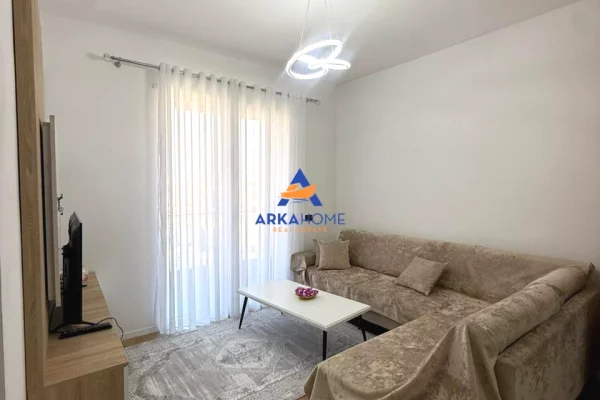 JEPET APARTAMENT ME QERA 2+1+BALLKON "PRANE GEGA OIL , PASKUQAN" 500 EURO