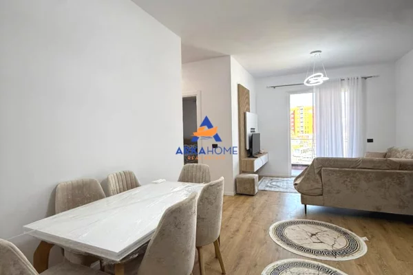 Shtepi me qera Apartament ne Tirane, 2+1, Mobilimi E mobiluar, Pagesa 500  Euro.