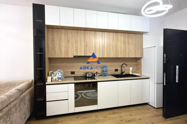 Shtepi me qera Apartament ne Tirane, 2+1, Mobilimi E mobiluar, Pagesa 500  Euro.