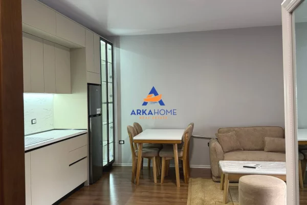 Appartamento in affitto a Tirana 1+1, Arredato