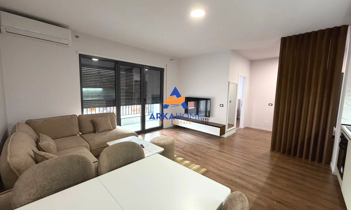 Appartamento in affitto a Tirana 1+1, Arredato