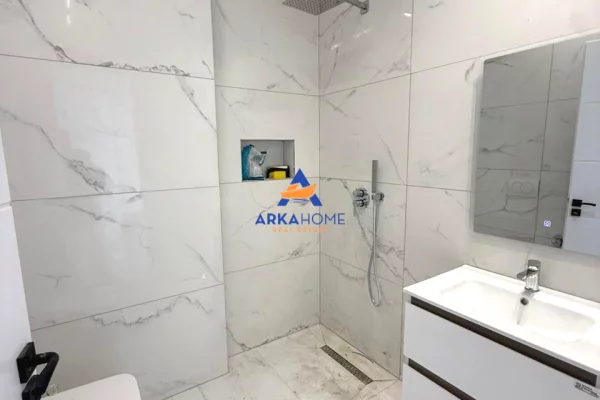 Shtepi me qera Apartament ne Tirane, 2+1, Mobilimi Bosh, pa mobiluar, Pagesa 625  Euro.