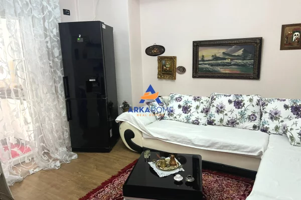 JEPET APARTAMENT ME QERA 2+1+BALLKON "KODRA E DIELLIT" 60.000 LEKE