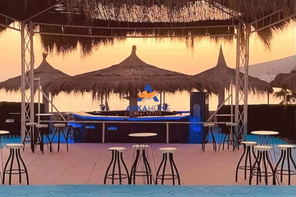 Ambient biznesi me qera 2+1 ne Sarande - 3,437 Euro