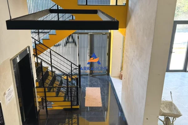 Ambient biznesi me qera 1+1 ne Tirane - 4,000 Euro