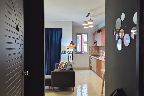 Appartamento in affitto a Tirana 2+1, Arredato